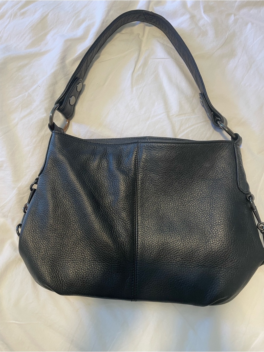 Classic dark navy Leather Shoulder Bag. Beautiful hardware and soft leather.